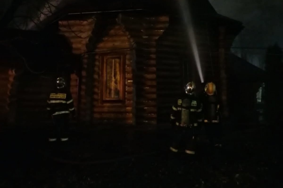 В храме в Ленинградской области произошел пожар
