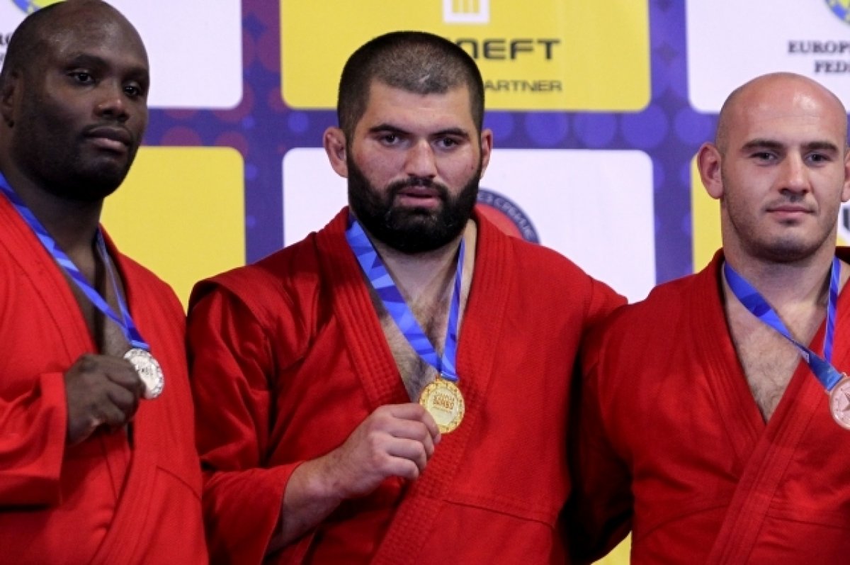 Россияне выиграли медальный зачет чемпионата мира по самбо