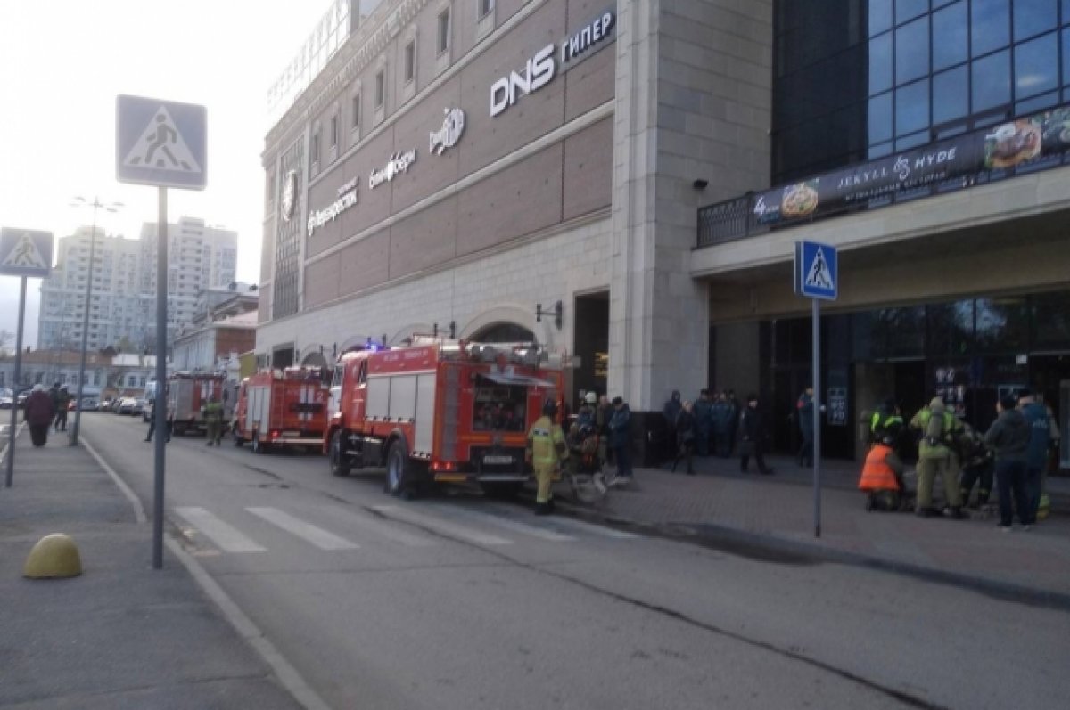 В центре Саратова эвакуировали ТЦ 