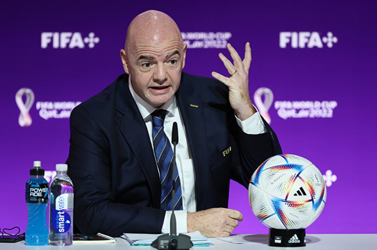 ФИФА разрешила капитанам надевать повязки «NoDiscrimination» на ЧМ-2022