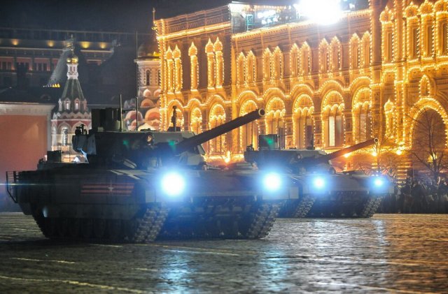 Колонна танков «Армата».