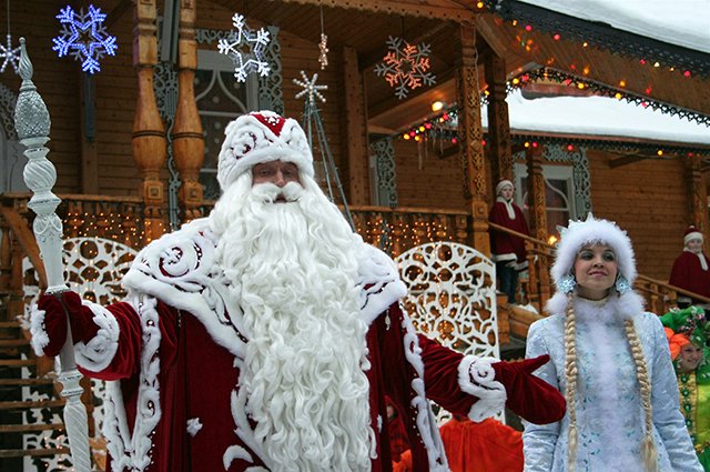 Дед Мороз и Снегурочка в Великом Устюге.