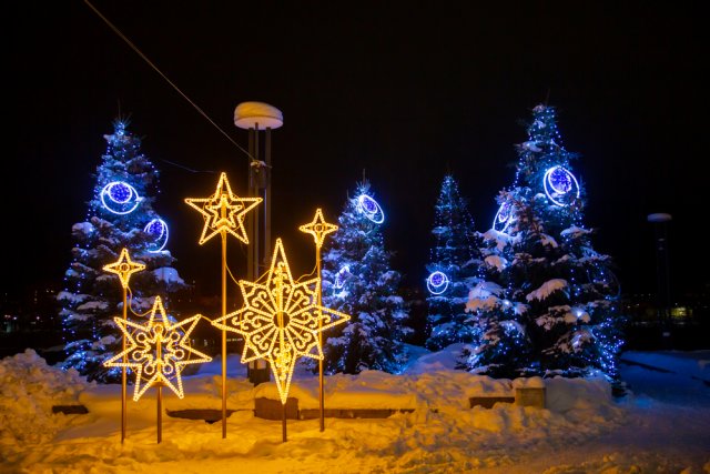 В Казани все-таки поратят бюджетные деньги на новогодние украшения. 