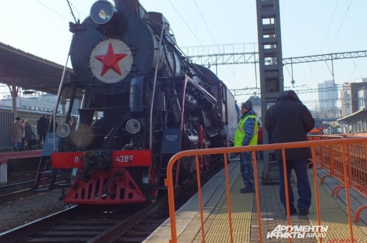 25 ноября в Барнаул прибыл поезд Деда Мороза