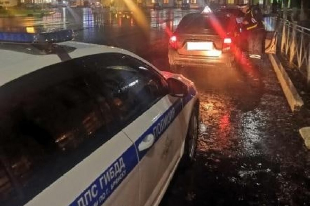 Молодые водители в Брянске ездят на неисправных затонированных машинах
