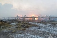 Пожар начался ночью 26 ноября в посёлке Интикуль.
