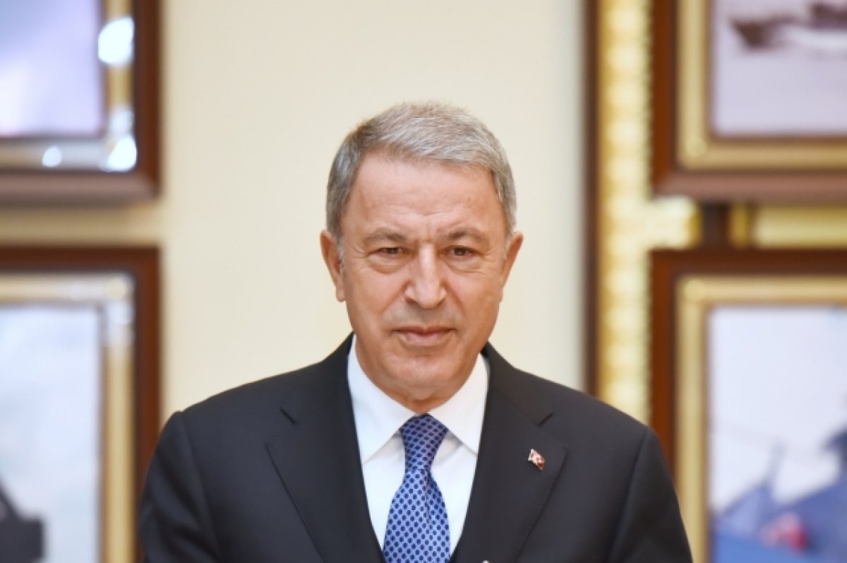 Министр обороны Турции созвал совещание после гибели военных в Сирии