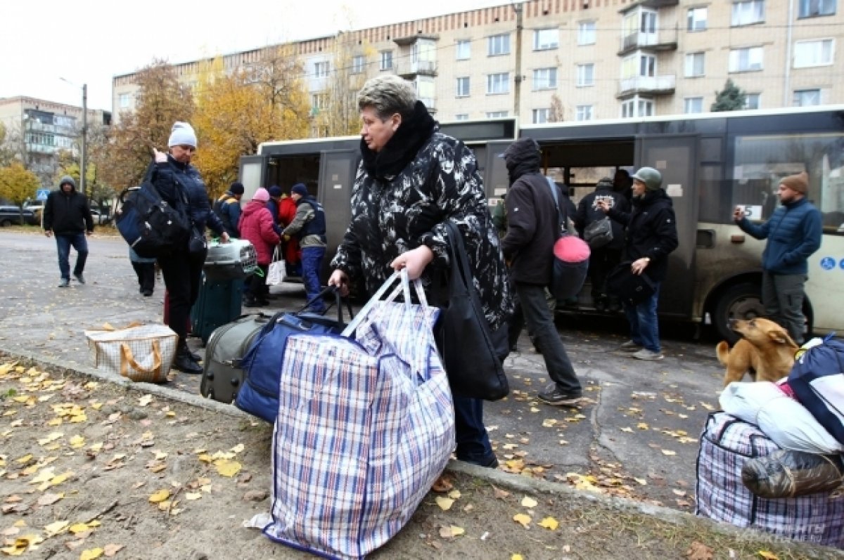 Власти Херсонской области назвали количество эвакуированных из опасной зоны