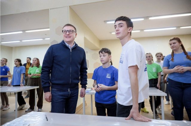 Во время визита в «Еланчик» нашлось время и для экскурсий, и для непосредственного общения.