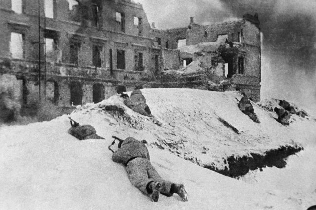 Советские солдаты в Сталинграде. 