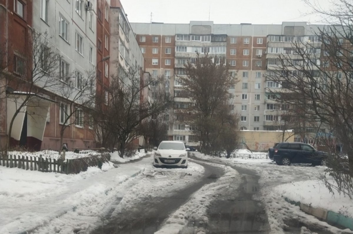 Более 40 предупреждений получили УК Брянска за уборку дворов от снега