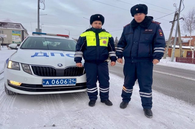 Капитан полиции Михаил Рассохин и лейтенант Сергей Бирюков.