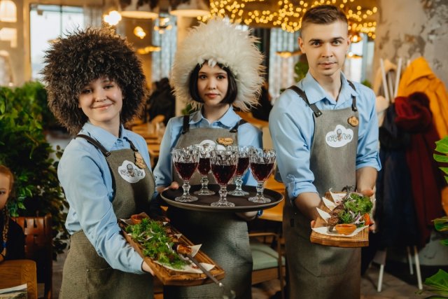 Гостей ждут аромат и изобилие вкусов ресторанной группы «ЯсноРестораны» из Новосибирска.