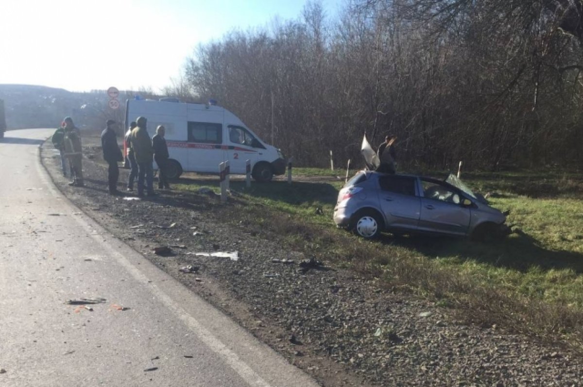 Пенсионер погиб в аварии с грузовиком в Ростовской области