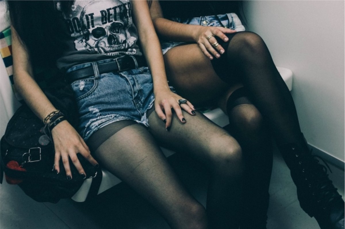 По секрету интернету. Как интимные фото подростков попадают в соцсети |  ОБЩЕСТВО | АиФ Омск