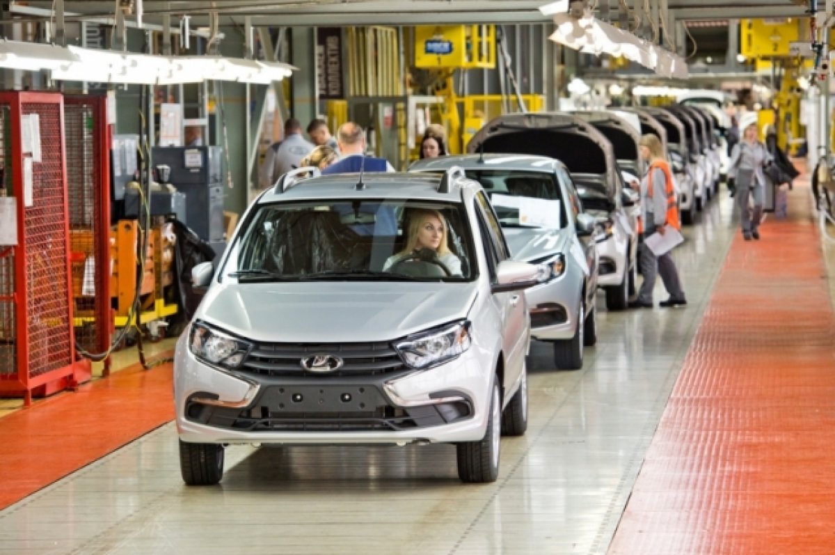 «АвтоВАЗ» намерен экспортировать 20 тысяч автомобилей Lada в 2023 году