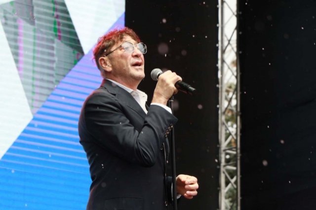 Григорий Лепс бросил микрофон и прервал концерт в Санкт-Петербурге
