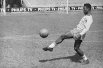 1958 год, Пеле во время тренировки на стадионе Расунда в Стокгольме, Швеция.
