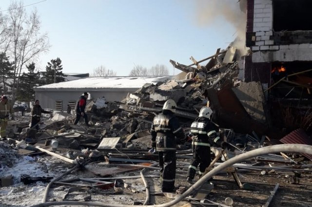 Дом после взрыва на Сахалине.