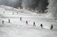 Заснеженные склоны ждут лыжников и сноубордистов. Протяжённость горных трасс увеличена на 20 км