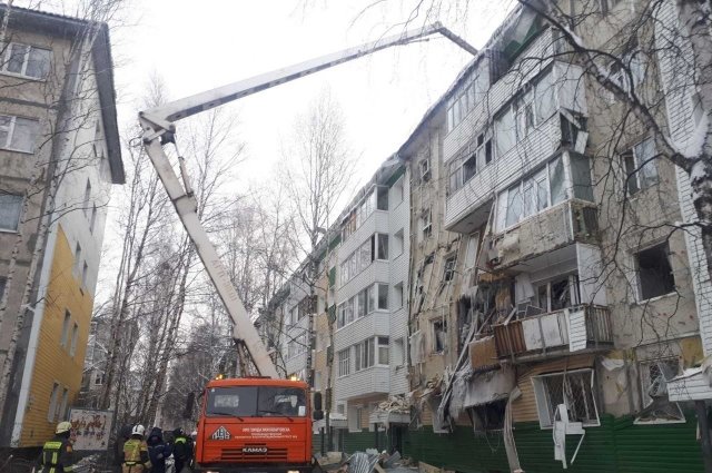 В Нижневартовске 4 декабря частично обрушились этажи в пятиэтажном доме