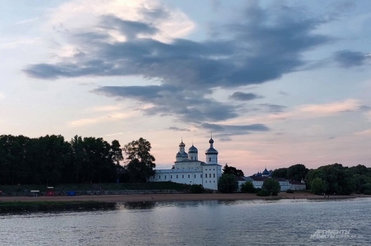 В Великом Новгороде на набережной Волхова установят 56-метровую скамью