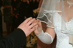 Горько после свадьбы. На Кубани чиновник погулял с невестой за счёт бюджета