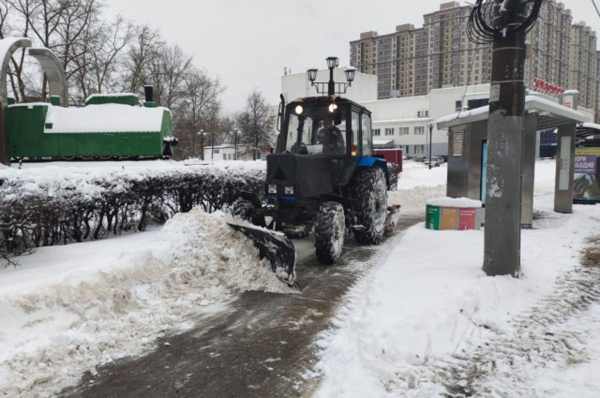 Более 15 тысяч кубометров снега вывезли с дорог Нижнего Новгорода | АиФ Нижний  Новгород