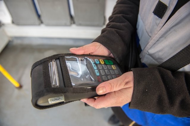 В Оренбурге могут ввести оплату по QR-кодам в автобусах