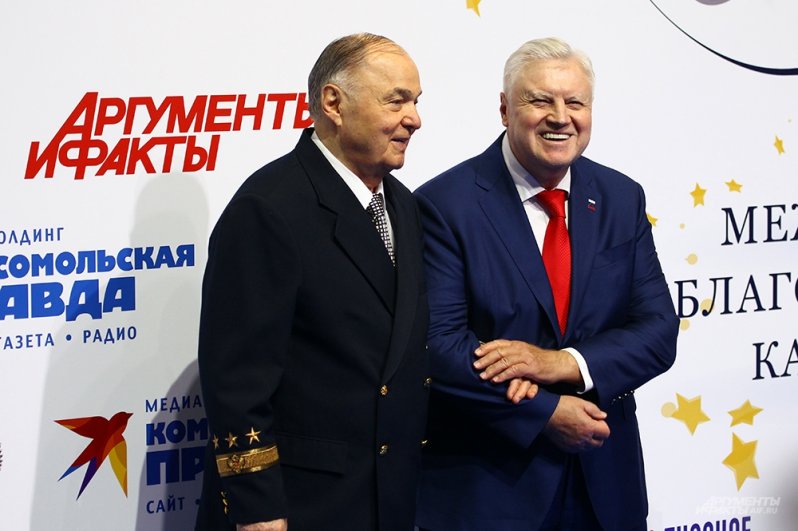 Председатель партии «Справедливая» Россия Сергей Миронов и бывший глава республики Адыгея Хазрет Совмен.