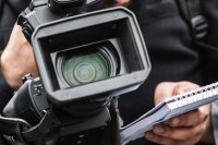 70% случаев нападений на журналистов во всем мире связаны с их профессиональной деятельностью. 