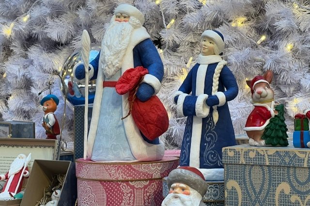 Дед Мороз и Снегурочка придут поздравить красноярцев на открытии главной ёлки города на о. Татышев.