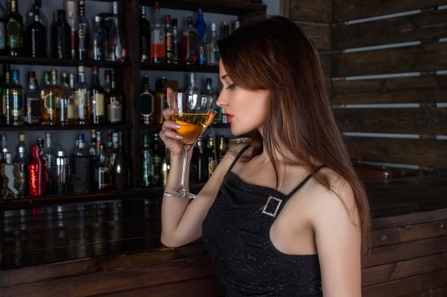 В Казани 16-летняя девушка умерла от отека мозга вследствие отравления суррогатным алкоголем. 