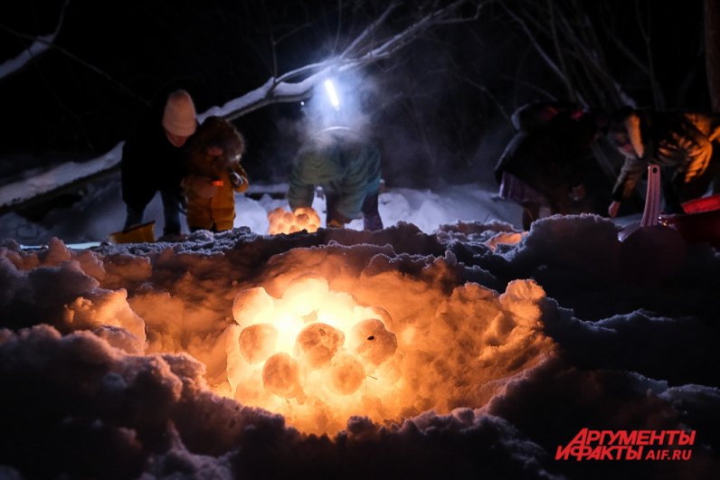 «Праздник Снежных Фонарей» в Перми.
