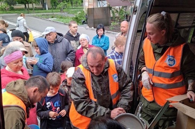 В округе есть много добровольцев