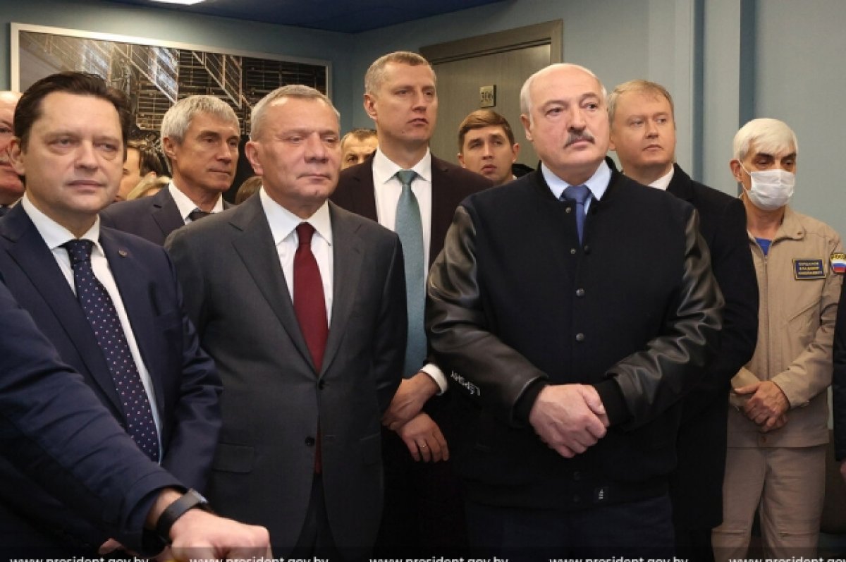 Борисов предложил Лукашенко войти в проект Российской орбитальной станции