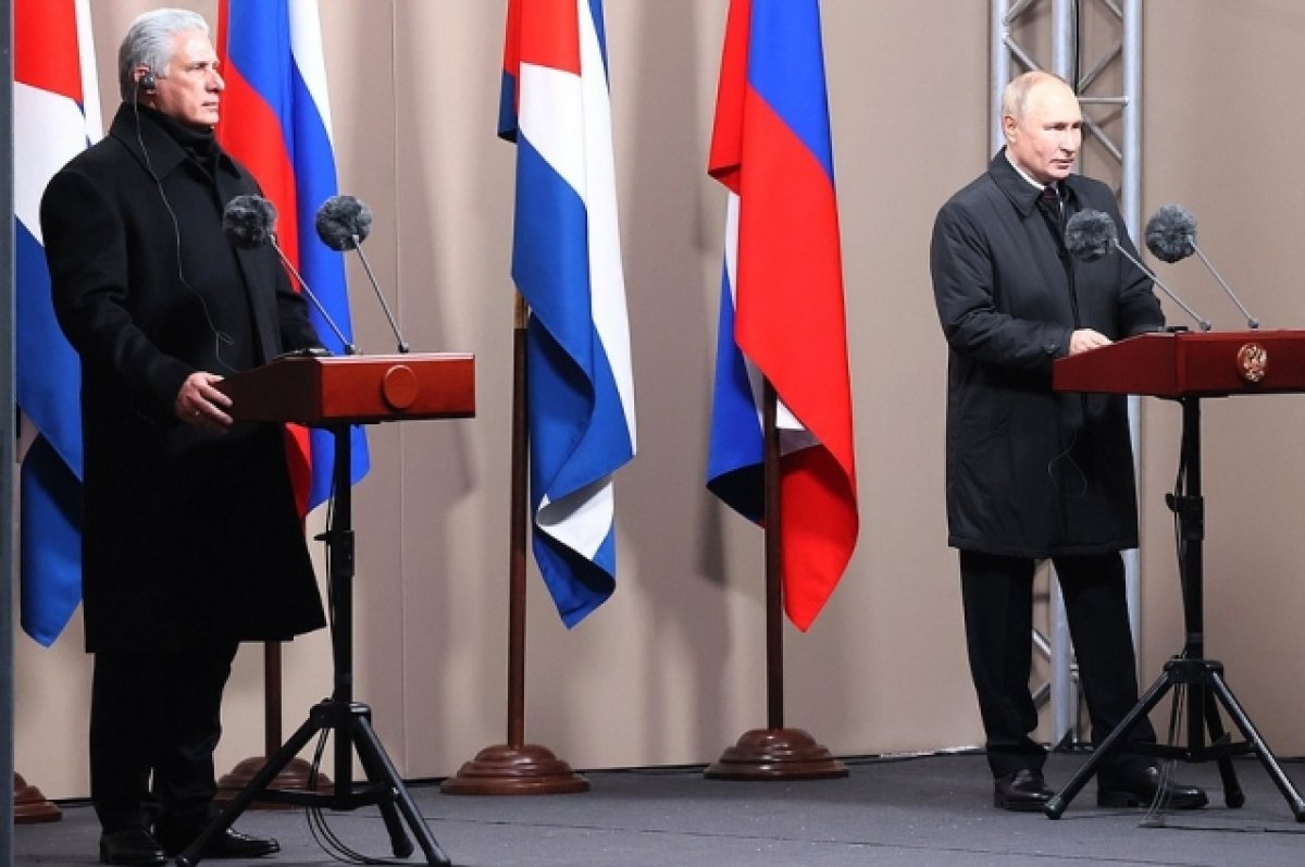 Путин и Бермудес договорились активизировать контакты между Россией и Кубой
