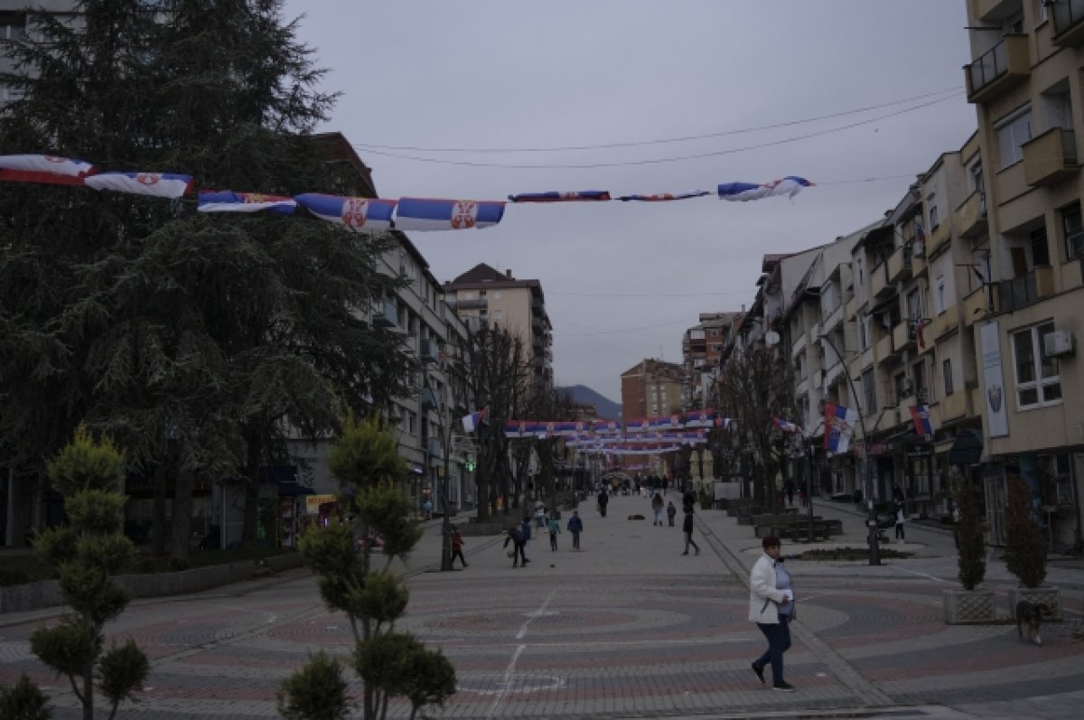 Вечерне новости: сербы на въезде в Косово и Метохию разобрали баррикаду