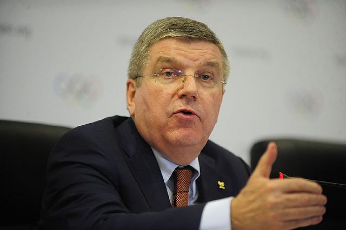 Бах надеется, что МОК вскоре сможет как прежде объединять спортсменов