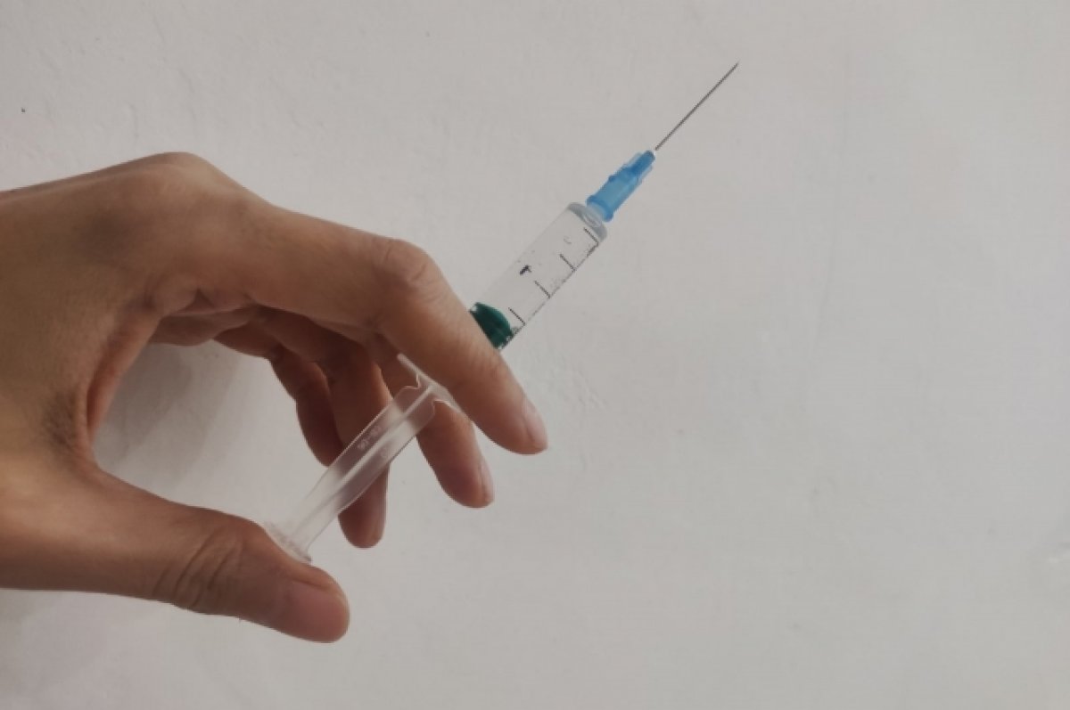 В РФ проведут клинические испытания единой вакцины от COVID-19 и гриппа