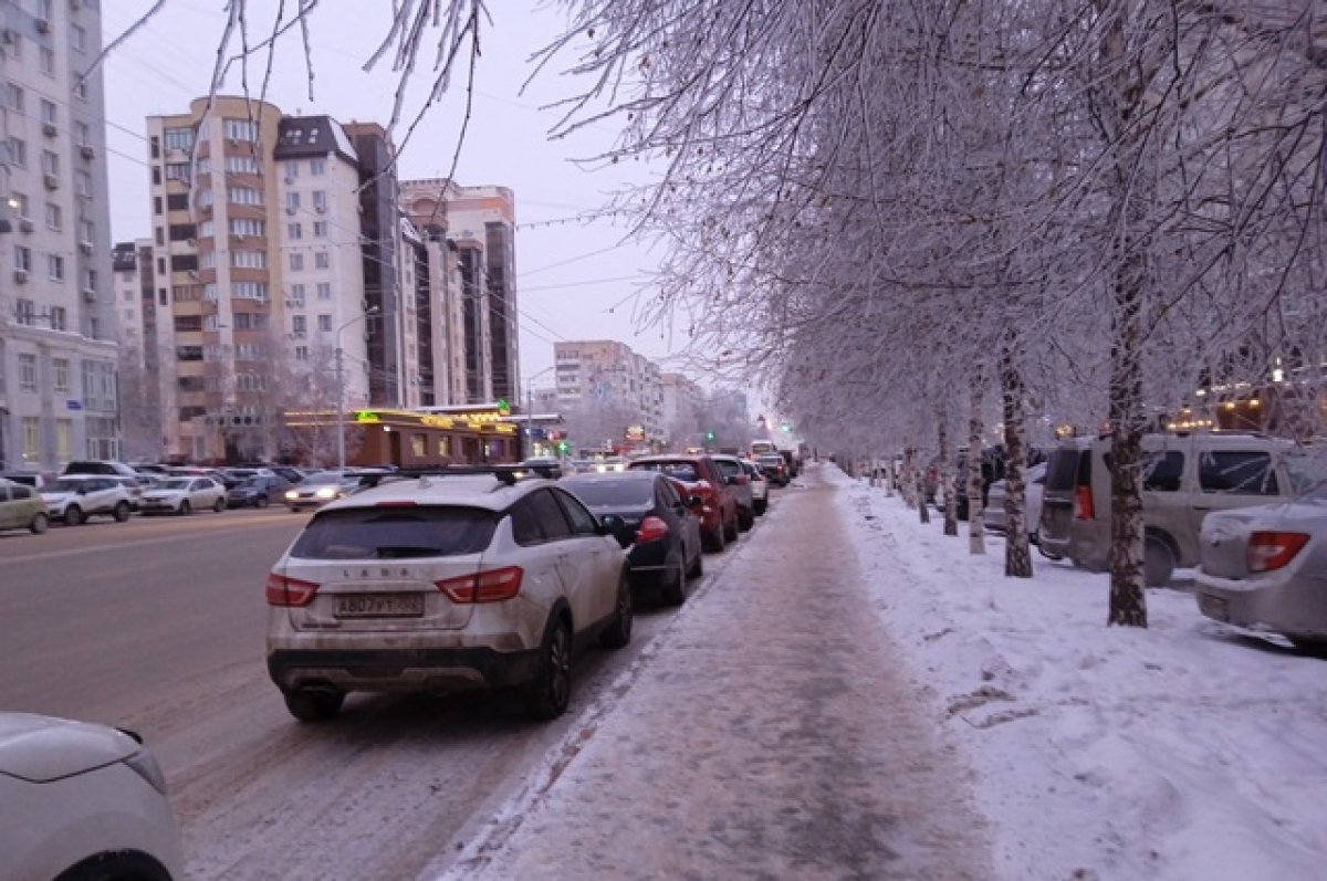 Погода уфе январь. Снег. Новогодний снег.. Новый год снегопад. Новый год без снега.