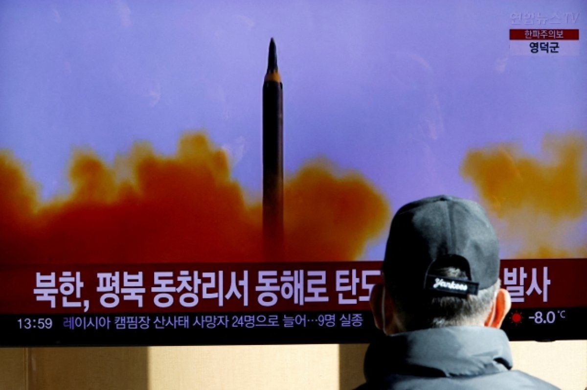 Пхеньян запустил первую баллистическую ракету в новом году
