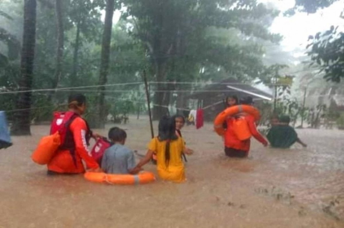 Число погибших в результате наводнения на Филиппинах выросло до 50