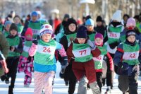В «Новогоднем забеге» приняли участие более 100 детей и взрослых.