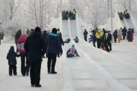 За порядком и безопасностью на ледовых площадках должны следить главы районов Красноярска.