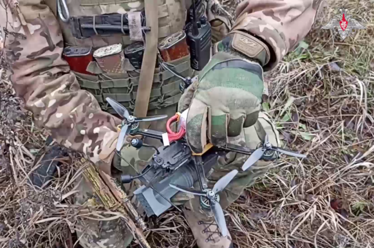 Минобороны РФ опубликовало кадры боевой работы беспилотников в зоне СВО