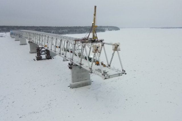 Открыть движение по Высокогорскому мосту планируется осенью 2023 года.