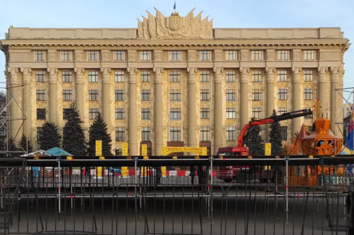 В Харькове демонтировали памятник председателю Совмина СССР Тихонову