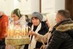 Обращаясь к прихожанам собора, глава Пензенской области пожелал им в светлый праздник Рождества здоровья, мирного неба над головой, счастья и любви.