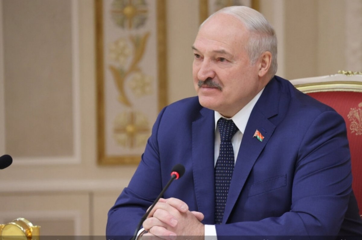 Лукашенко призвал сделать шаг навстречу уехавшим из страны белорусам